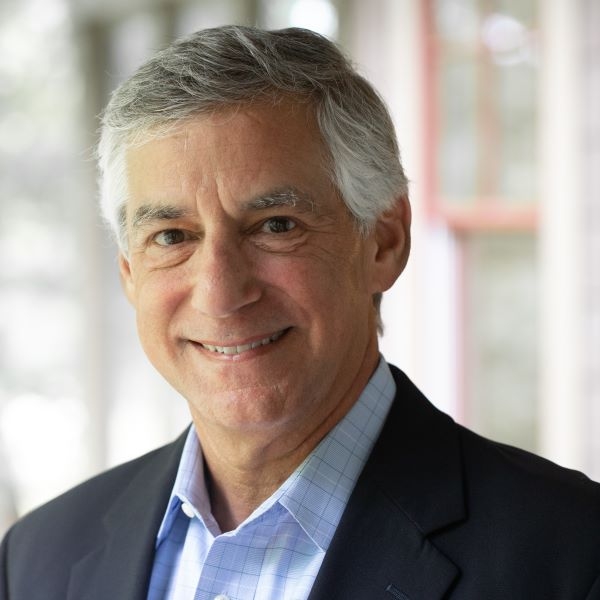 Kevin Sack headshot photo