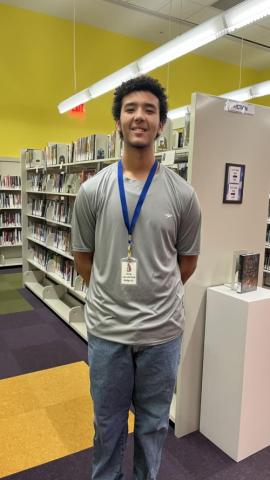 Photo of teen volunteer.